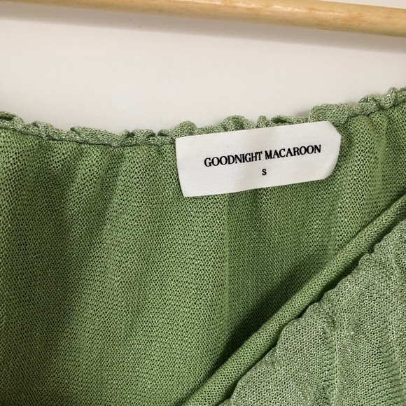 NWT Goodnight Macaroon off shoulder tiered top S - Picture 11 of 12